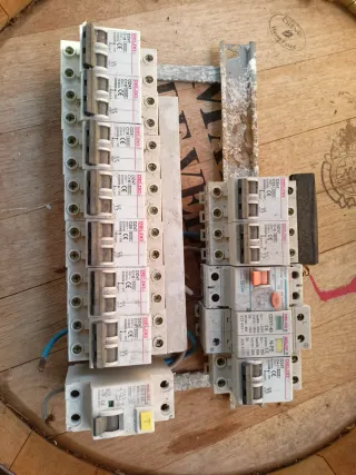 Interruptor Diferencial DELIXI