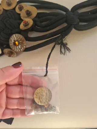 Cintura Patrizia Pepe nera con dettagli oro