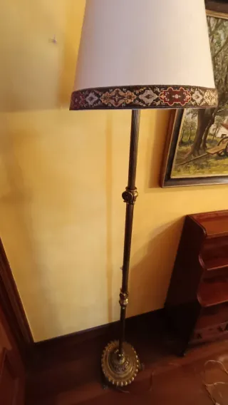 Lámpara de pie bronce regulable altura