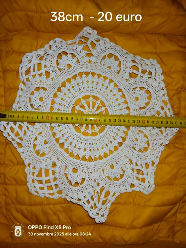 Centrini fatti a mano