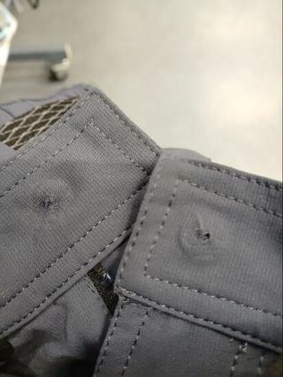 Pantalón de montaña y trekking resistente y cortaviento