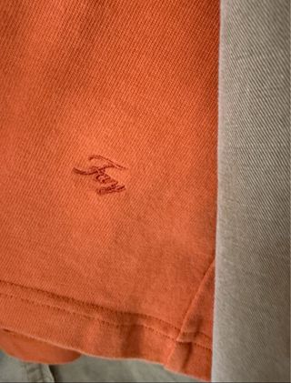 Americana y chaleco marrón y naranja