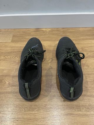 Zapatos de seguridad Cofra negros y verdes T-46