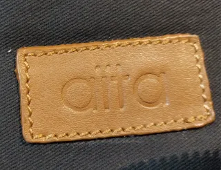 Neceser auténtico cuero 20 cms X 14 cms