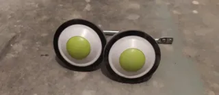 Bicicleta infantil verde y blanca