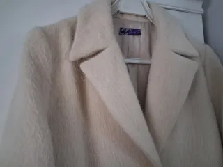 Abrigo paño pelo marfil Hecho en España.