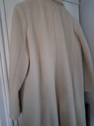 Abrigo paño pelo marfil Hecho en España.