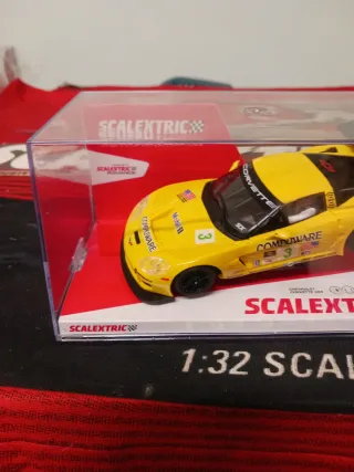 Scalextric Chevrolet Corvette C6R Amarillo