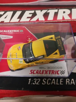 Scalextric Chevrolet Corvette C6R Amarillo