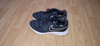 Zapatillas Nike Negras y Blancas
