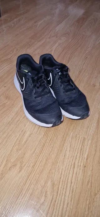 Zapatillas Nike Negras y Blancas