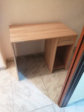 Escritorio de madera