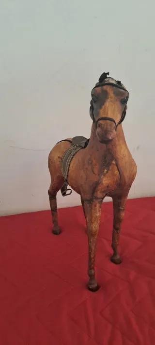 Coppia sculture cavalli artigianali