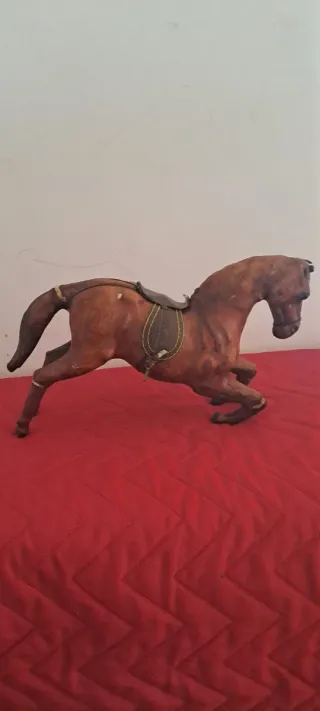 Coppia sculture cavalli artigianali