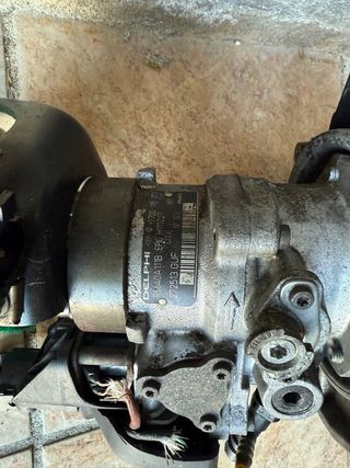 Bomba inyectora y 4 inyectores