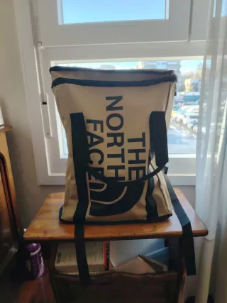 Mochila The North Face impermeable beige