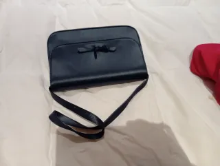 Conjunto: Chal, Sandalias y Bolso Azul