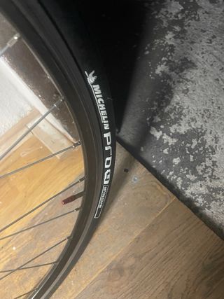 Bicicleta de carretera kcp restaurada
