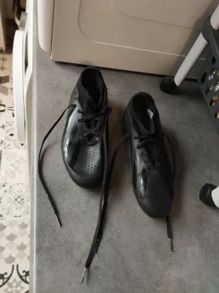 Botas de fútbol Adidas negrasTalla 37 y 1/3