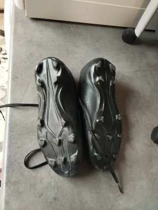 Botas de fútbol Adidas negrasTalla 37 y 1/3