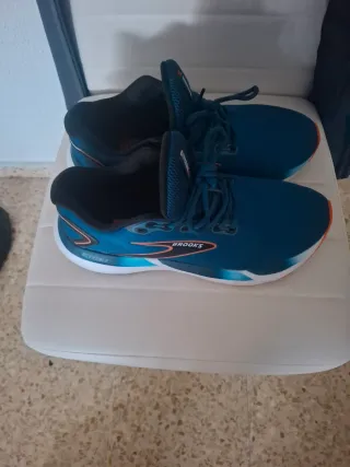 Botines Brooks Azules y Naranjas