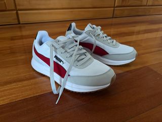 Zapatillas Puma Blancas y Rojas