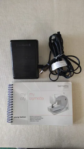 Máquina de Coser Bernette Sublime