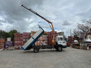 CAMION Renault Midliner 12 Tn Grúa y Basculante,