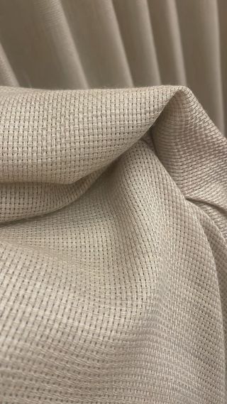 Cortina de tela para habitación beige