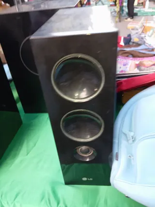 Altavoces LG Negros