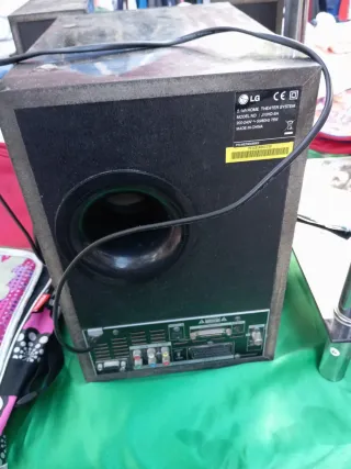 Altavoces LG Negros
