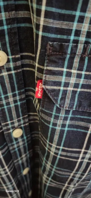 Camisa Levi's a estrenar.