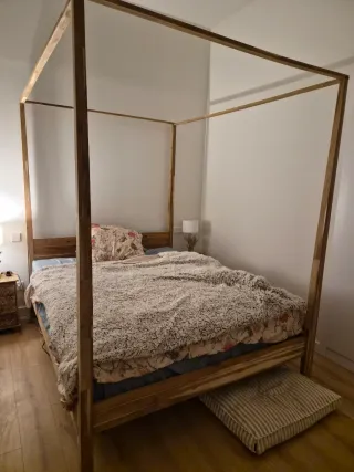 Cama dosel madera Maisons du Monde 1.000€
