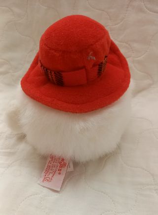 Orsetto bianco con cappello rosso