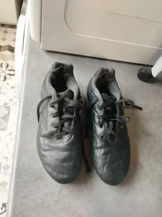 Botas de fútbol Adidas negras 37 y 1/3