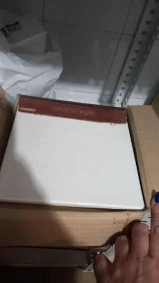 Caja azulejos Porcelanosa