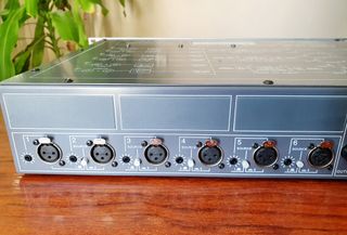 Amplificador Cloud CX-A6 6 Canales 6 x 12W