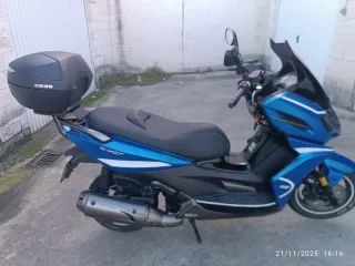 Moto Kymco kxct 125i scooter