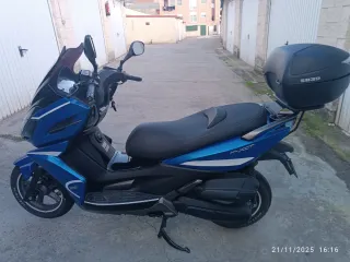 Moto Kymco kxct 125i scooter