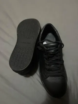 Zapatillas de cuero Calvin Klein negras
