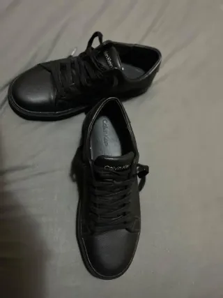 Zapatillas de cuero Calvin Klein negras