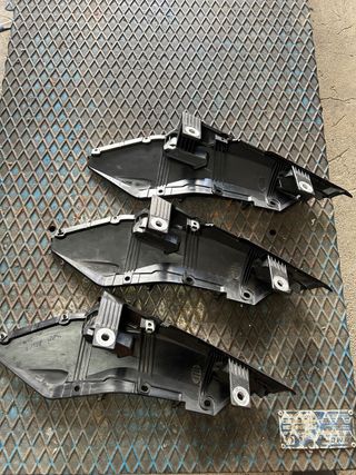 Fiancatina dx agganci valigie