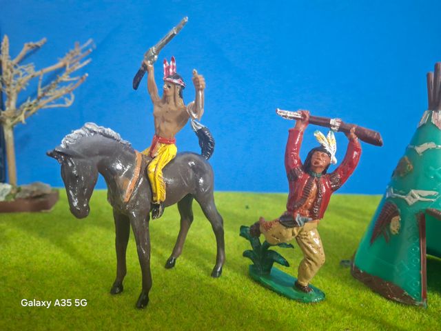 Soldati Indiani Comansi con Tipi