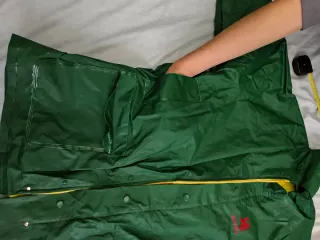 Chubasquero verde SIN ESTTENAR