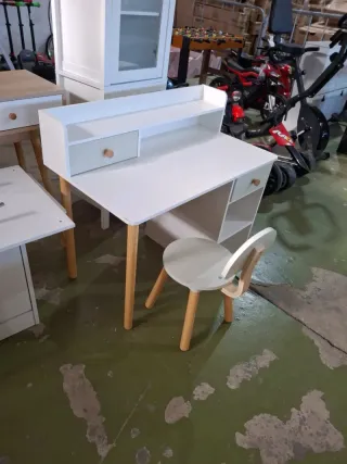 Escritorio infantil blanco