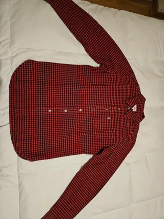 Camisa Levi's cuadros rojo y negro