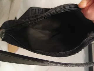 Borsetta Fendi monogram nera