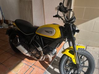 Ducati Scrambler Icon 803cc Amarilla