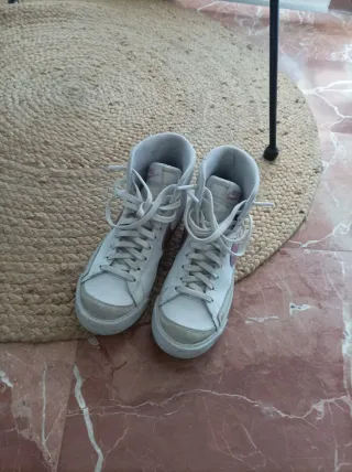 Zapatillas Nike Botín Blancas y Rosas