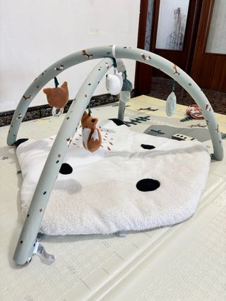 Manta de juegos para bebé con gimnasio
